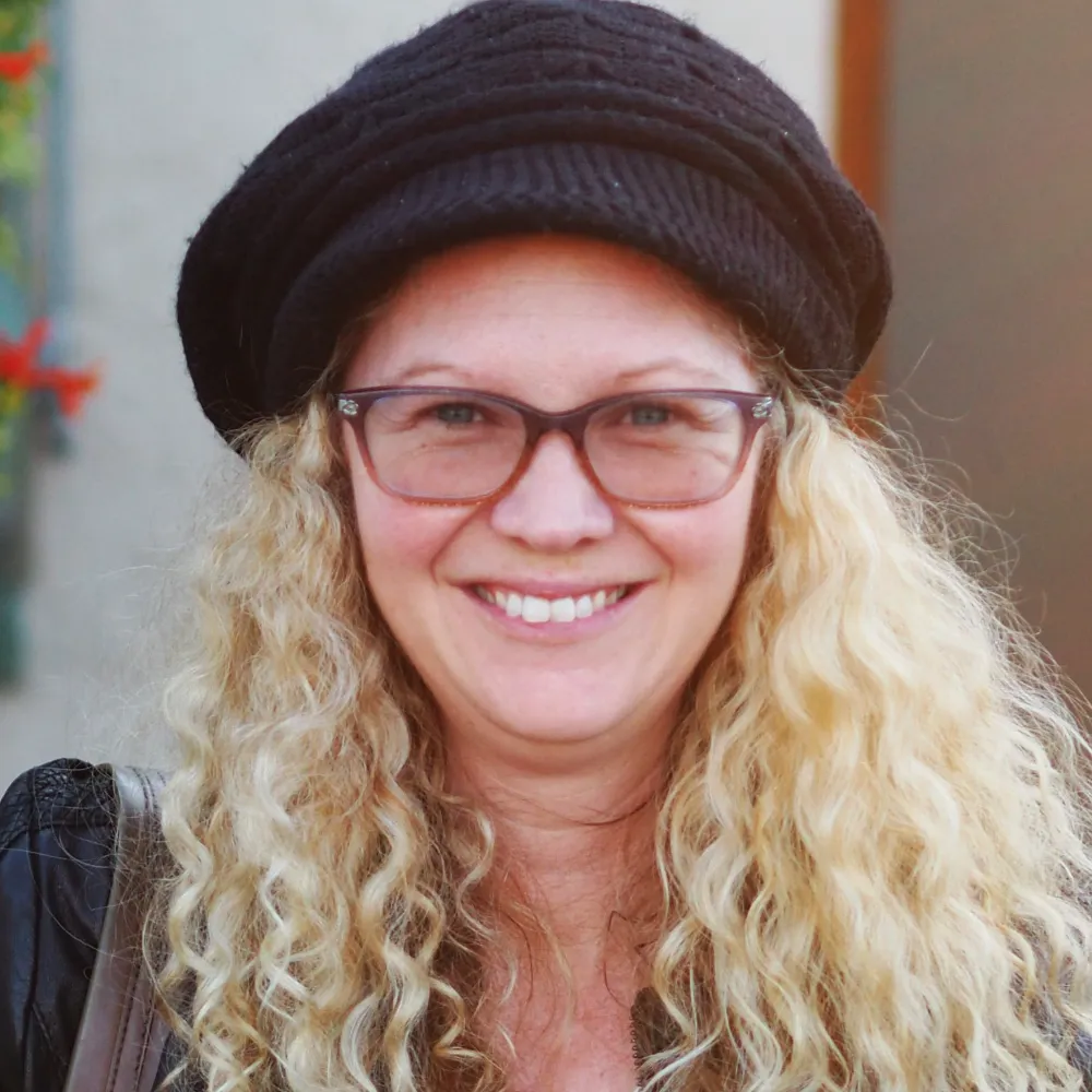 Claire Willis Claire Willis